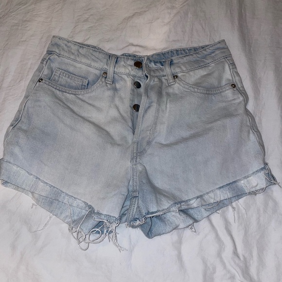 H&M shorts - Picture 1 of 3